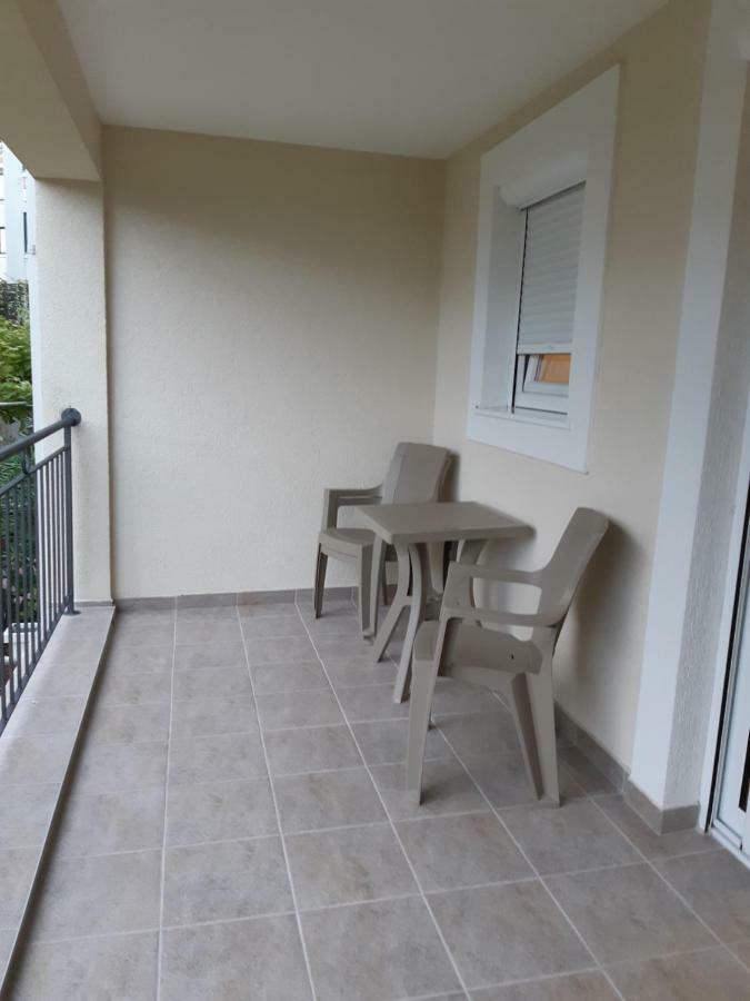 Apartmani Marina Kopitovic Petrovac ภายนอก รูปภาพ