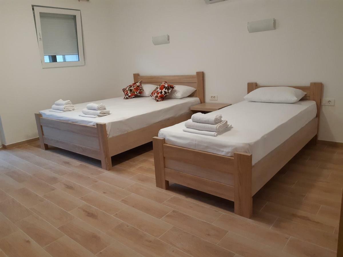 Apartmani Marina Kopitovic Petrovac ภายนอก รูปภาพ
