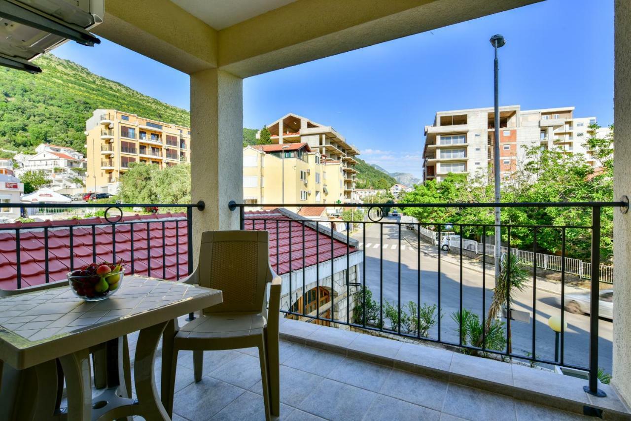 Apartmani Marina Kopitovic Petrovac ภายนอก รูปภาพ