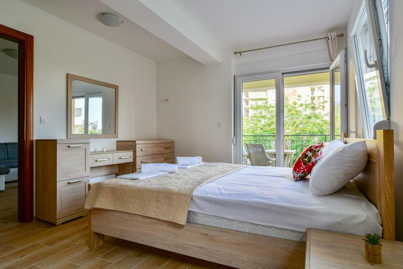 Apartmani Marina Kopitovic Petrovac ภายนอก รูปภาพ