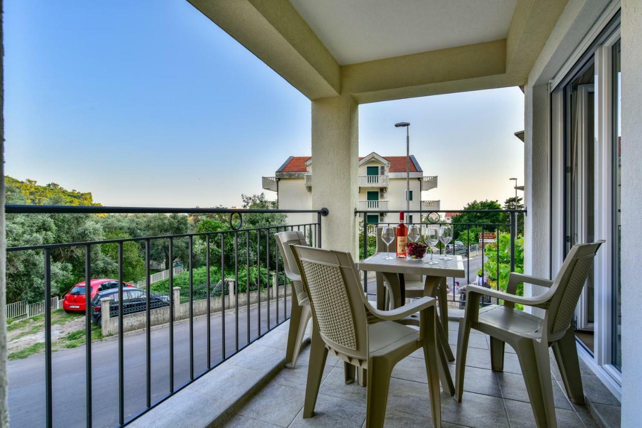 Apartmani Marina Kopitovic Petrovac ภายนอก รูปภาพ