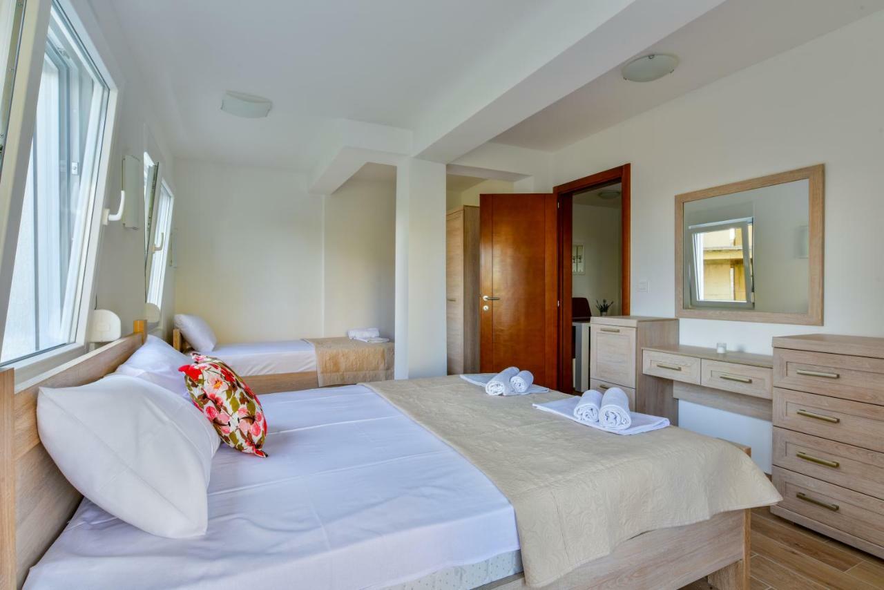 Apartmani Marina Kopitovic Petrovac ภายนอก รูปภาพ