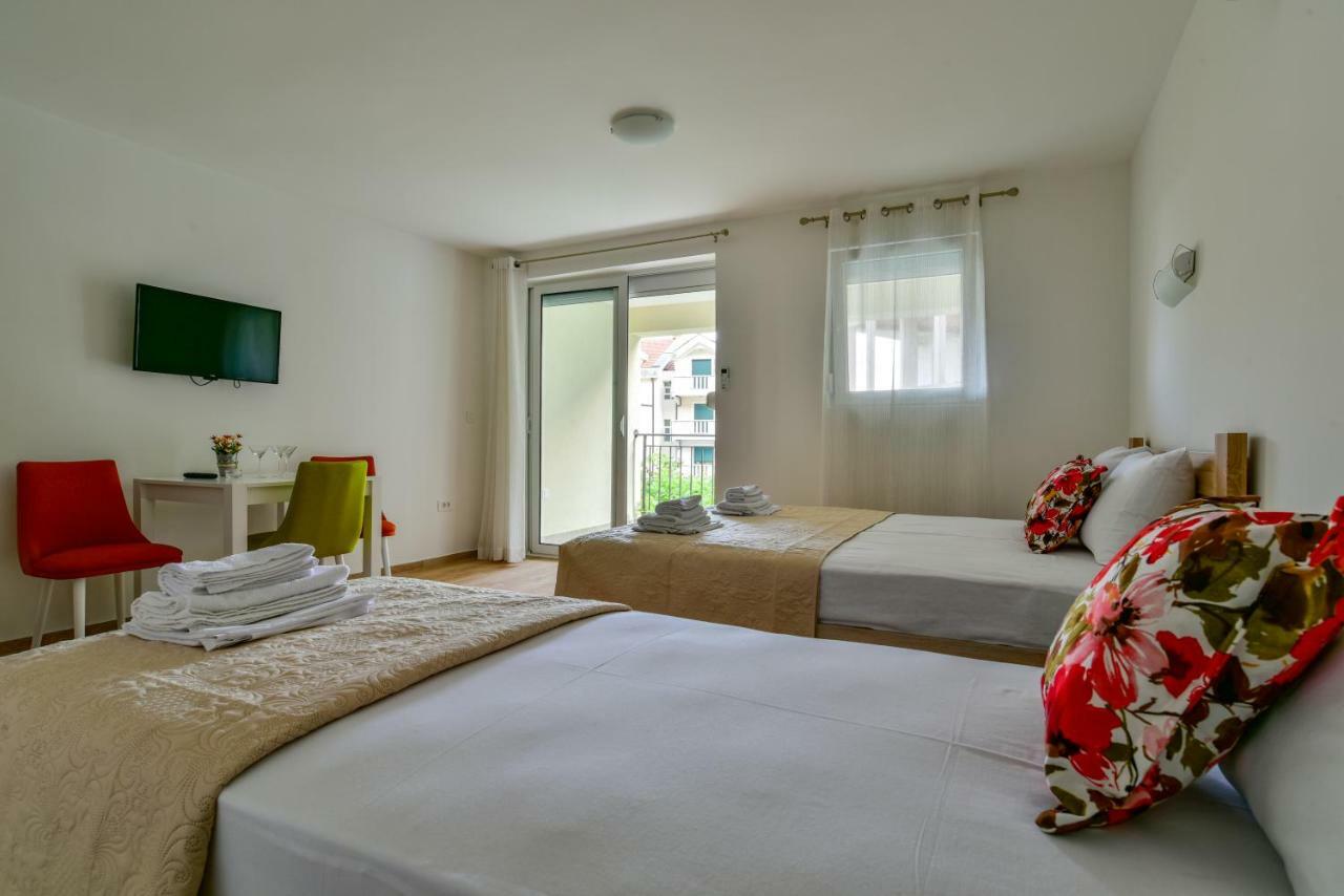 Apartmani Marina Kopitovic Petrovac ภายนอก รูปภาพ