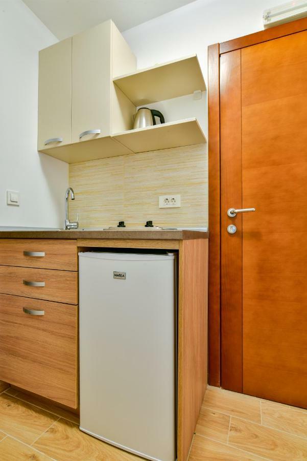 Apartmani Marina Kopitovic Petrovac ภายนอก รูปภาพ