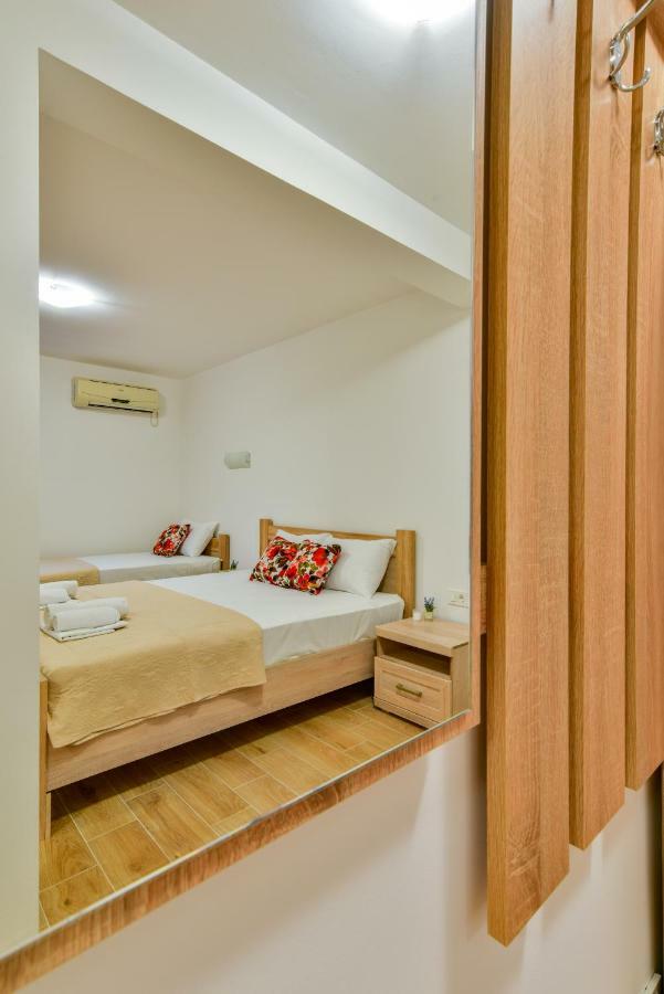 Apartmani Marina Kopitovic Petrovac ภายนอก รูปภาพ